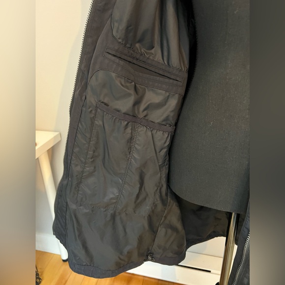 Lululemon Easy As Rain Jacket size 4 - Picture 5 of 8